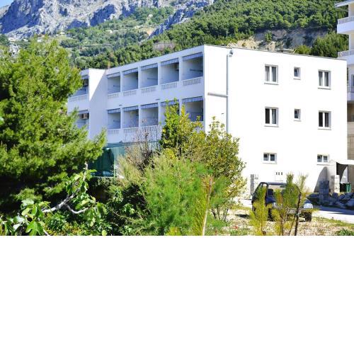 Apartment in Omis near the sea