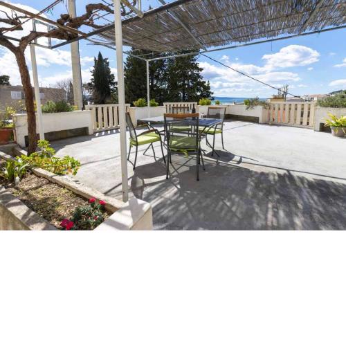 Apartment in Omis with terrace, air conditioning, W-LAN, washing machine 5129-1