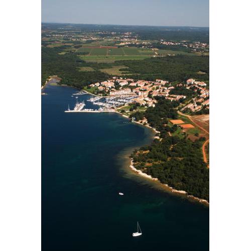 Apartment in Porec with Balcony, Air conditioning, Wi-Fi (3794-5)