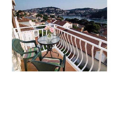 Apartment in port with sea view