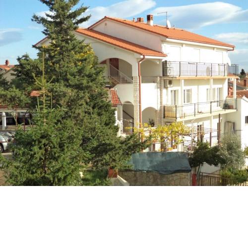 Apartment in Pula with terrace, air conditioning, WiFi, washing machine 633-1
