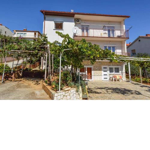 Apartment in Pula with Two-Bedrooms 3