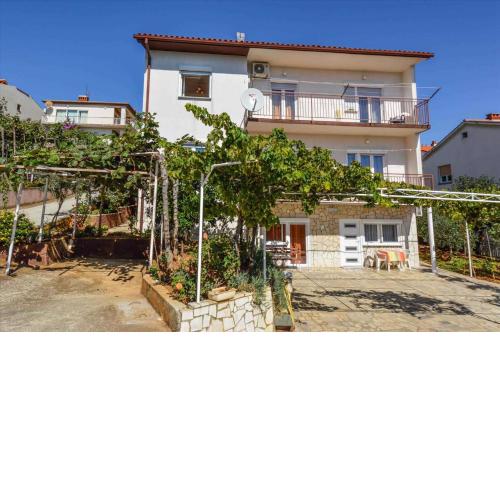 Apartment in Pula with Two-Bedrooms 7