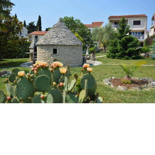 Apartment in Pula/Istrien 10988