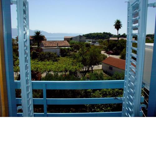 Apartment in Sucuraj with sea view, balcony, air conditioning, WiFi 3560-2