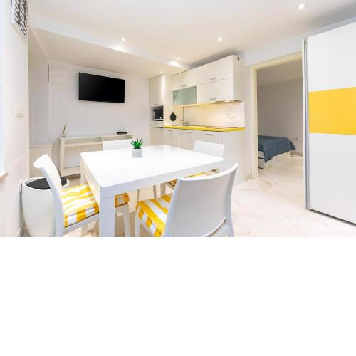 Apartment in the Heart of Carera Street