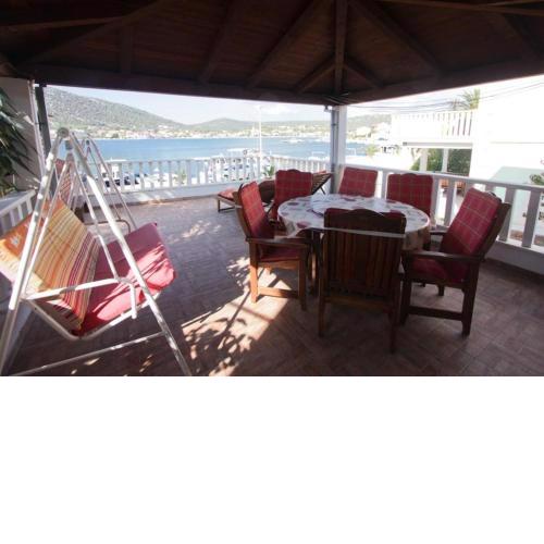 Apartment Josip - 5 m from beach