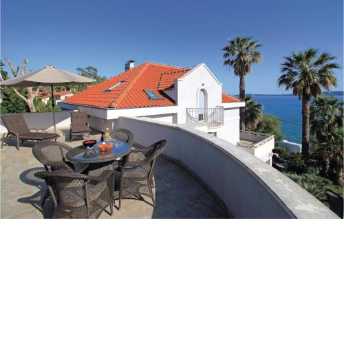 Apartment Kastel Luksic with Sea View II