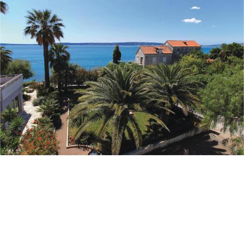 Apartment Kastel Luksic with Sea View III