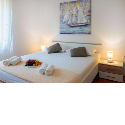 Apartment LARO - Modern&Spacious