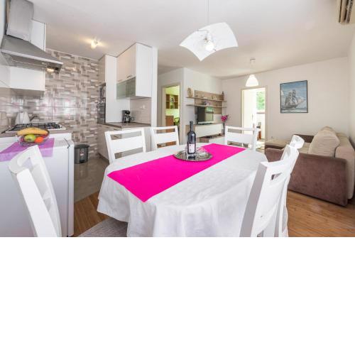 Apartment Lidija