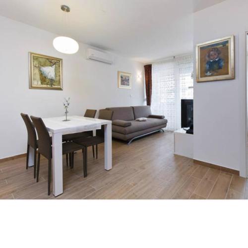 Apartment Luce
