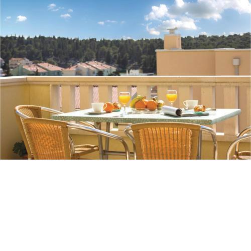 Apartment Makarska *X *