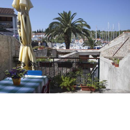 Apartment Marija-15m from the sea