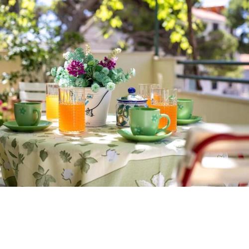 Apartment Mario in Makarska with a nice shady terrace