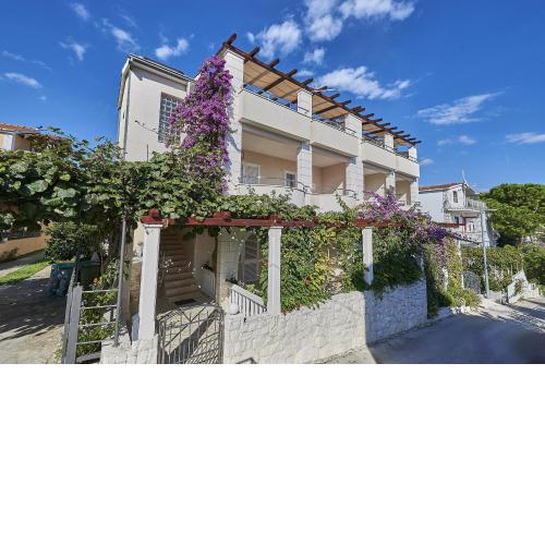 Apartment Mavarstica 17821a