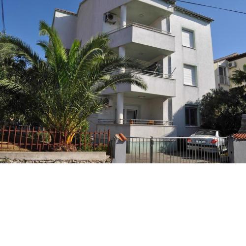Apartment Milka - 150 m from sea