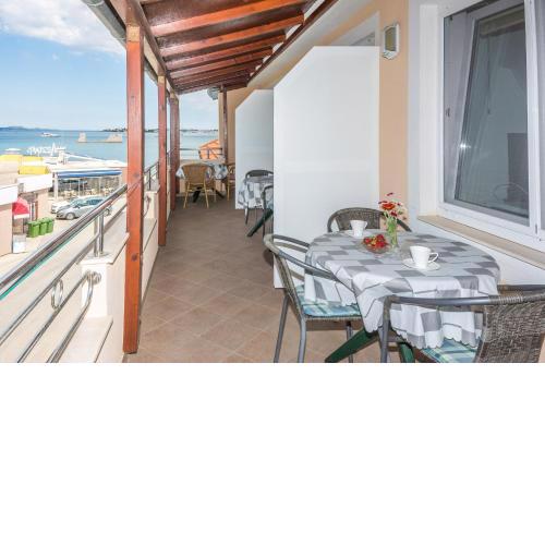 Apartment Mira - Happy Rentals