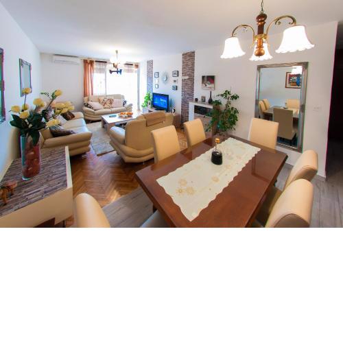 Apartment Mira