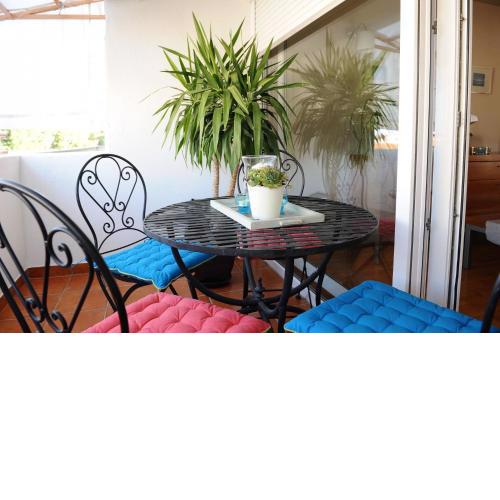 Apartment MIRJANA - nearby the sea