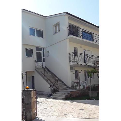 Apartment Mirta