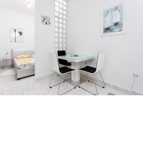 Apartment Modern Studio Near Žnjan Beach