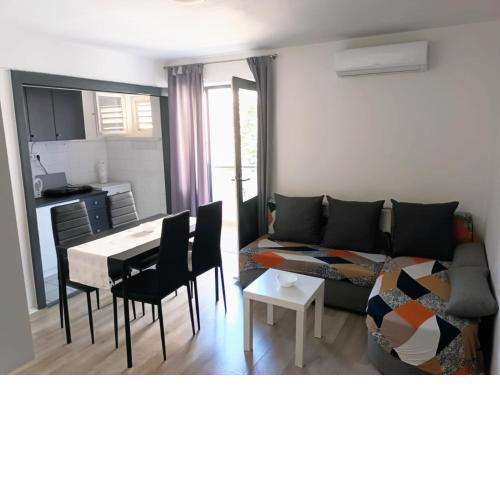 Apartment "None" Makarska