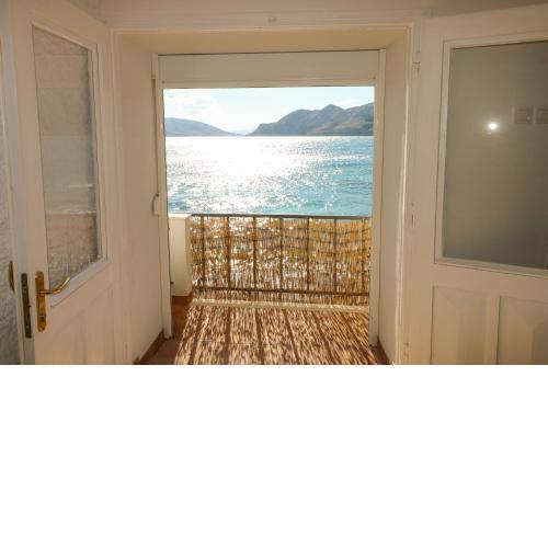 Apartment Nora by the Beach