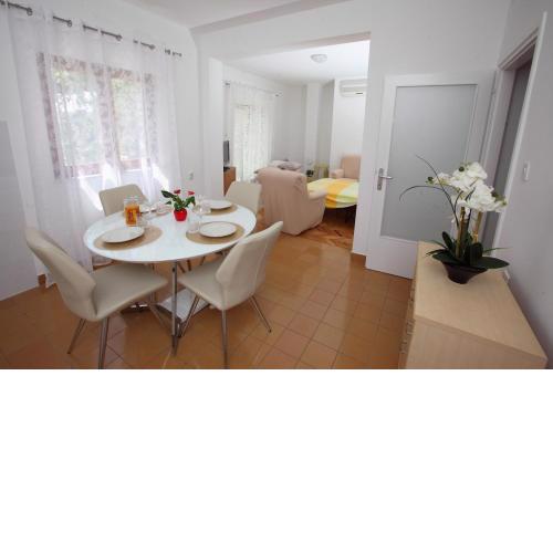 Apartment Oliva