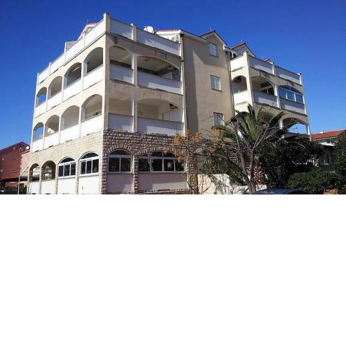 Apartment Palma - Novalja