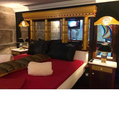 Apartment Paradiso