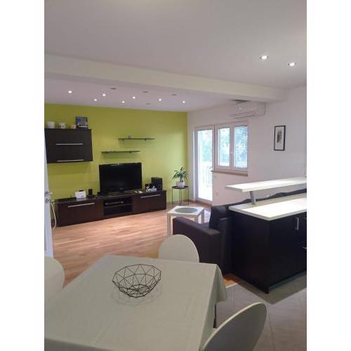 Apartment Petar - by the Sea