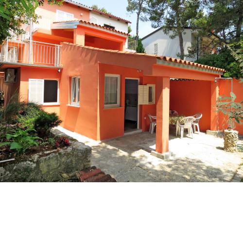 Apartment Pineta - ROJ103
