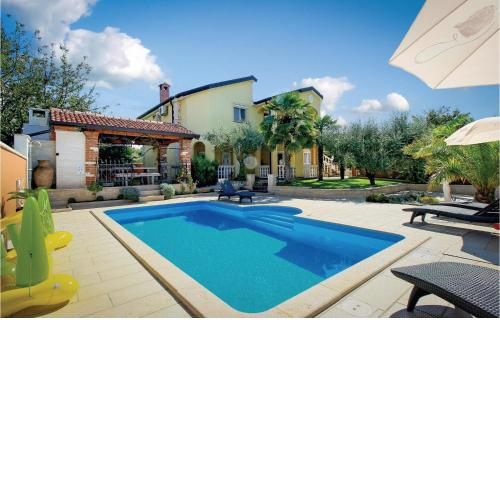 Apartment Porec 80 with Outdoor Swimmingpool