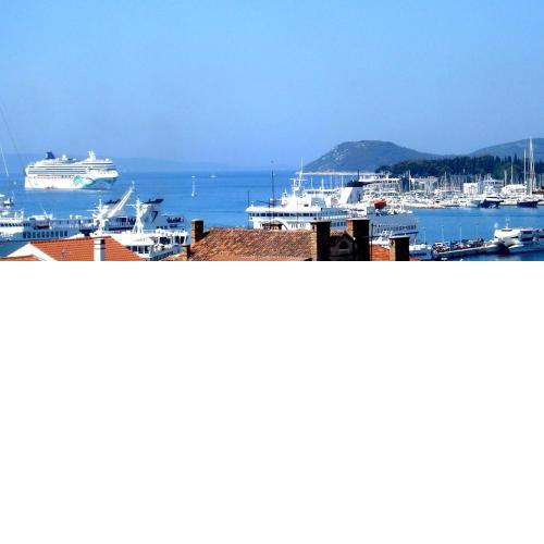 Apartment Port View-5 min from center