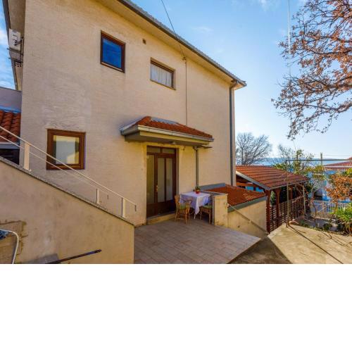 Apartment Roni