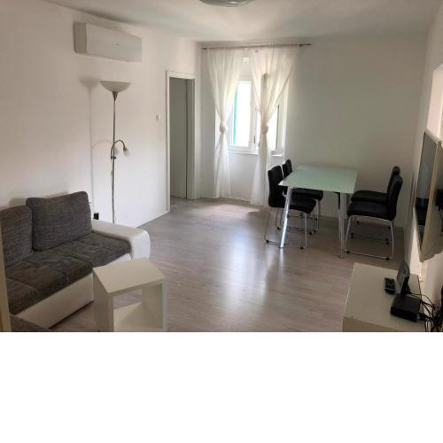 Apartment Saint Jacques