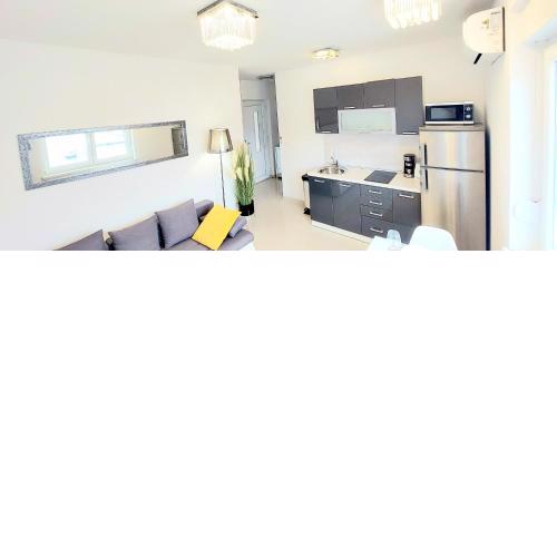 Apartment Seaside Mireja