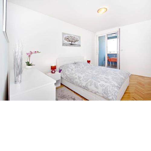 Apartment Seaview Ledo center Split