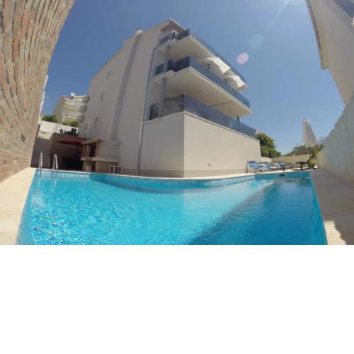 Apartment Slavena - with pool