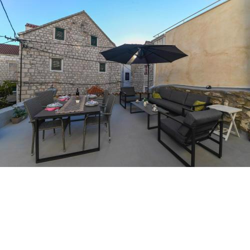 Apartment STARI GRAD