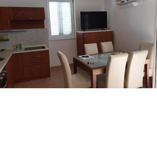 Apartment Top 9