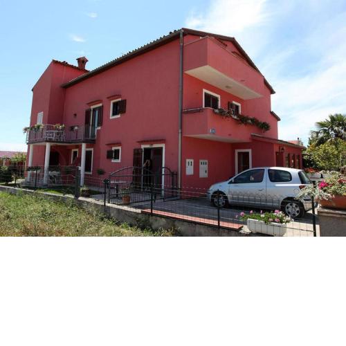Apartment Varvari 17751b