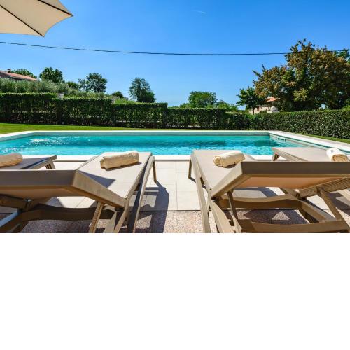 Apartment with pool, Silvia II