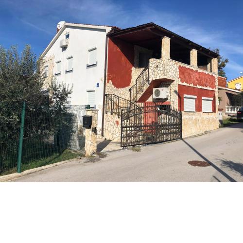 Apartment Zoran Pošesi