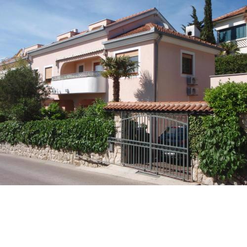 Apartments 30 m from the beach