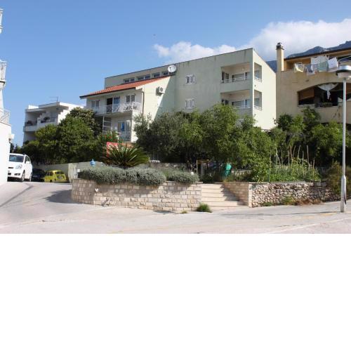 Apartments and rooms by the sea Makarska - 6839