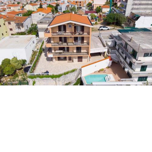 Apartments and Rooms Celija