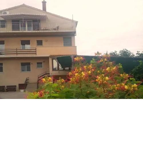 Apartments and rooms Ognjen - family apartments with free parking