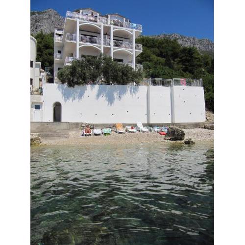 Apartments and rooms with a swimming pool Brist, Makarska - 15620
